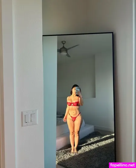 Queendreaa 2 OnlyFans Thumbnail #7e6IWv5GgQ