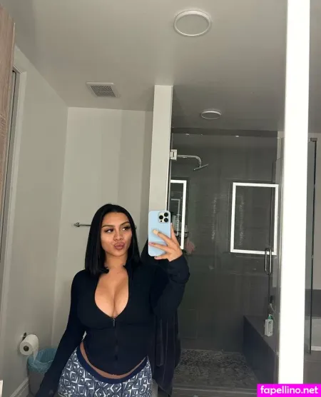 Queendreaa 2 OnlyFans Thumbnail #hkVzoz2xan