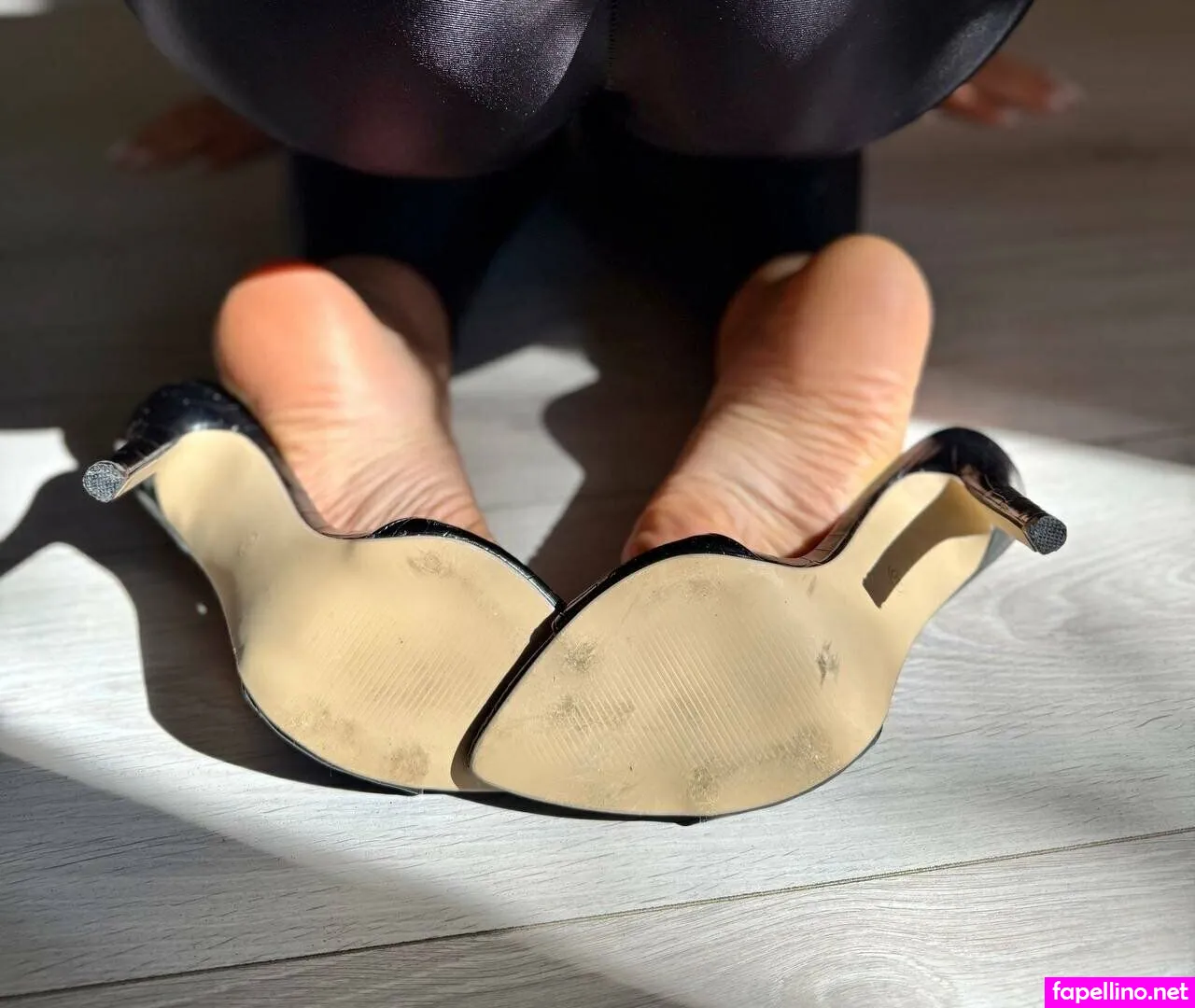 queenfeetred, queenfeetred_3 Nude Leaked OnlyFans Photo #QD0yc82ltc