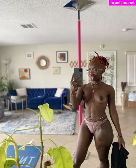 Queenflexi OnlyFans Thumbnail #Mb4S9QAXNM