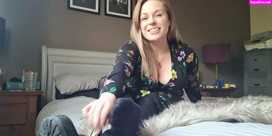 Queengf90lite OnlyFans Thumbnail #0qP12dMgV1