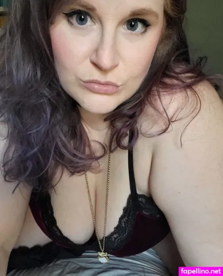 Queengoldi OnlyFans Thumbnail #UA5TAjWhiS