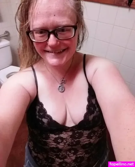 Queengreeneyes420 OnlyFans Thumbnail #4XofJW7Qj2