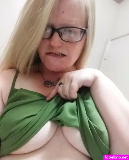 Queengreeneyes420 OnlyFans Thumbnail #LlGKiHV0H5