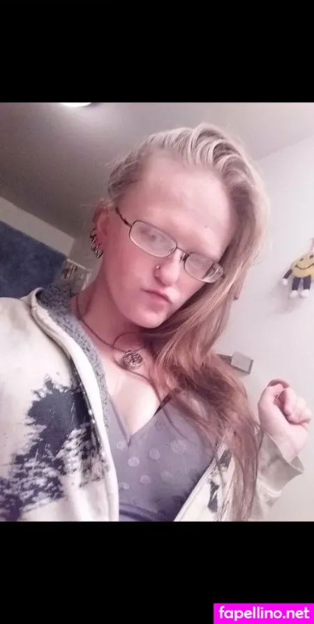 Queengreeneyes420 OnlyFans Thumbnail #R7B4V4UEDm