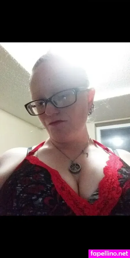 Queengreeneyes420 OnlyFans Thumbnail #UjoOQ20dpb