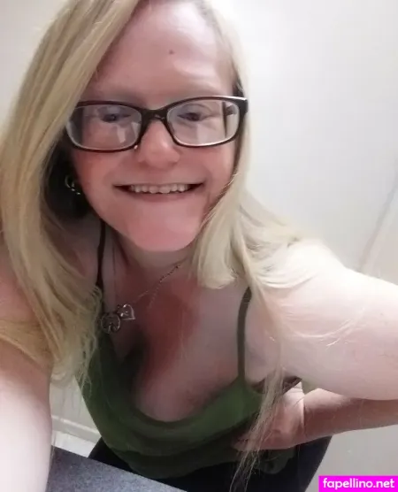 Queengreeneyes420 OnlyFans Thumbnail #X7iOs1psPw