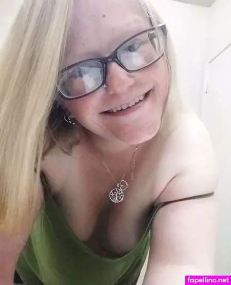 Queengreeneyes420 OnlyFans Thumbnail #mXbbzxC6Kq