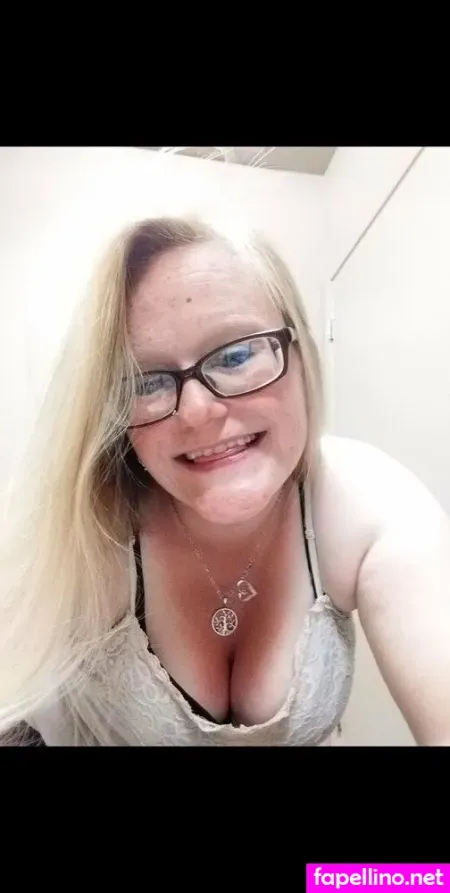 Queengreeneyes420 OnlyFans Thumbnail #xxuXYGz95U