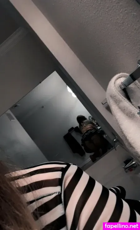 Queenhails22 OnlyFans Thumbnail #Ixw0ldrsny