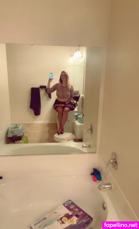 Queenhails22 OnlyFans Thumbnail #en4iVcIk0x