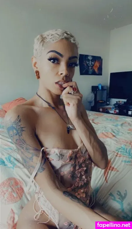 Queenie Free OnlyFans Thumbnail #8puWWFK81k
