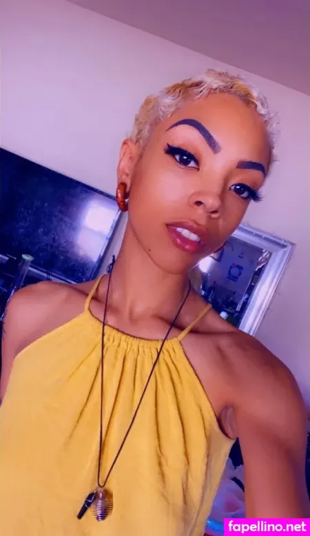 Queenie Free OnlyFans Thumbnail #AylFndGHvU