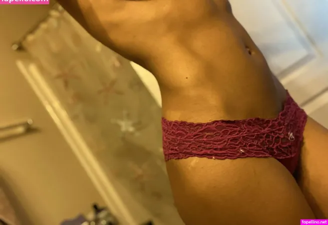 Queenie Free OnlyFans Thumbnail #hFLhBIUte8