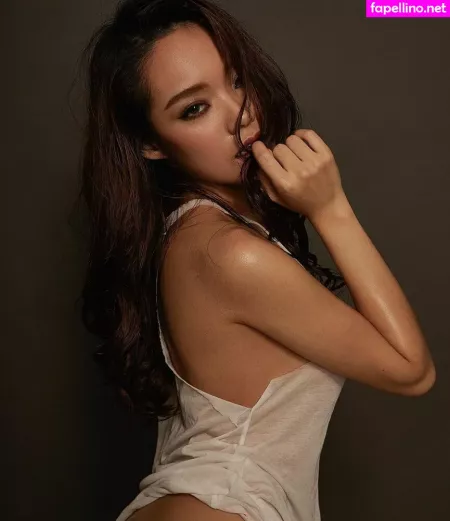 Queenie Lam OnlyFans Thumbnail #BwQtd5aFZZ