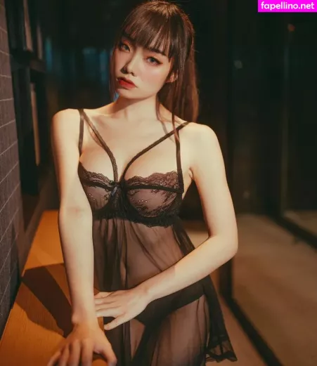 Queenie Lam OnlyFans Thumbnail #mNTBqrmvBO