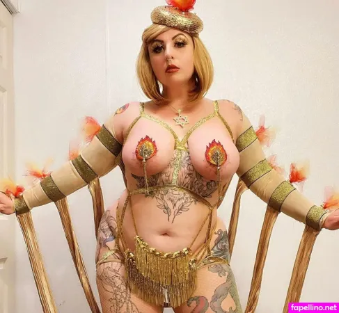 Queenie Von Curves OnlyFans Thumbnail #MYq05U5oEU