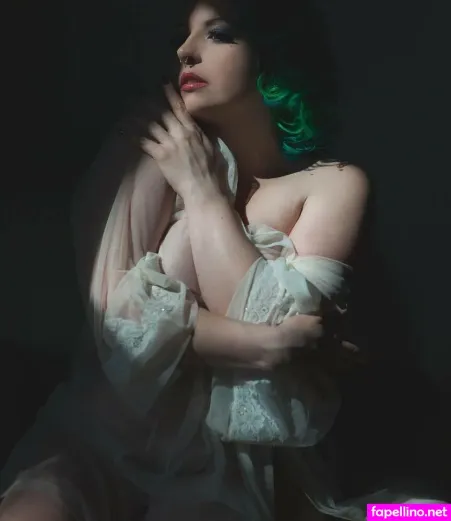Queenie Von Curves OnlyFans Thumbnail #zbmn6HlDjI
