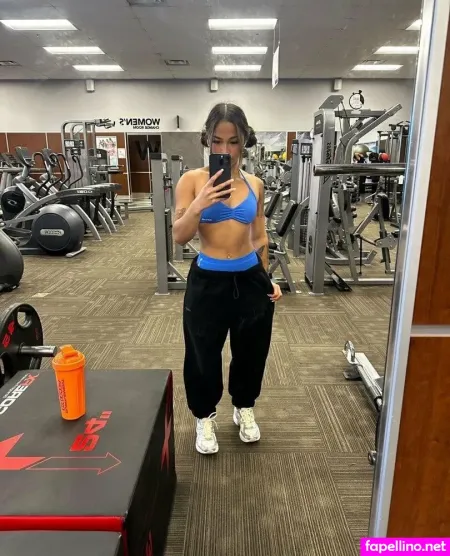 Queeniefit OnlyFans Thumbnail #kAlRWZ3Em6