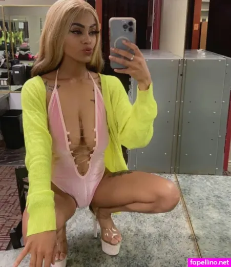 Queenjamie OnlyFans Thumbnail #cpJOKuu7qc