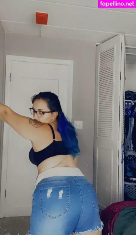 Queenjuliaoxx OnlyFans Thumbnail #Kt8X8zfL7m