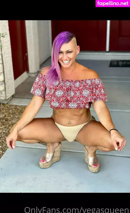 Queenkarma69 OnlyFans Thumbnail #1IYF7bYrCv
