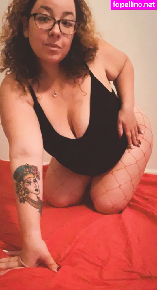 queen_ofthedark, queenkenz28 Nude Leaked OnlyFans Photo #0dF9AKNou2