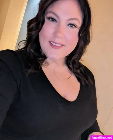Queenkkfree OnlyFans Thumbnail #61qG3flHLy