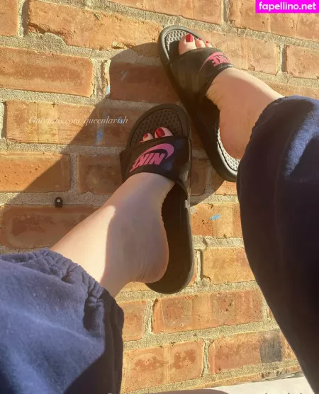 Queenlavishx OnlyFans Thumbnail #Z4GC4m1dp4