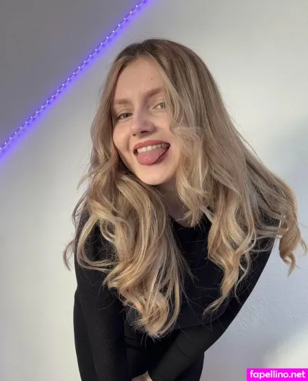 Queenlenii OnlyFans Thumbnail #MN2P5Oj10K