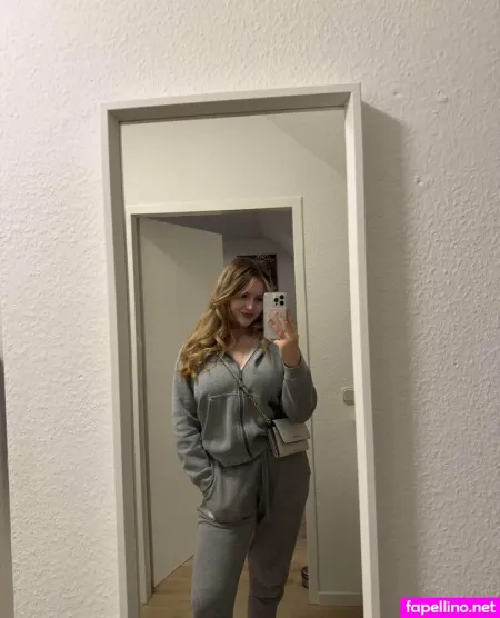 Queenlenii OnlyFans Thumbnail #lrYEOatxYF