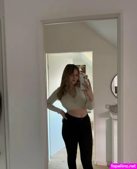 Queenlenii OnlyFans Thumbnail #obaVdmINpX