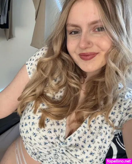 Queenlenii OnlyFans Thumbnail #r0zDqM2Y92