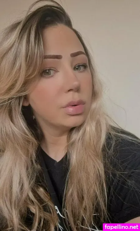 Queenmilfy OnlyFans Thumbnail #2wFtA0RLmT