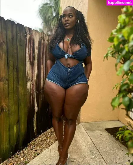 Queenncubanxxx OnlyFans Thumbnail #A1r4wUDqfM
