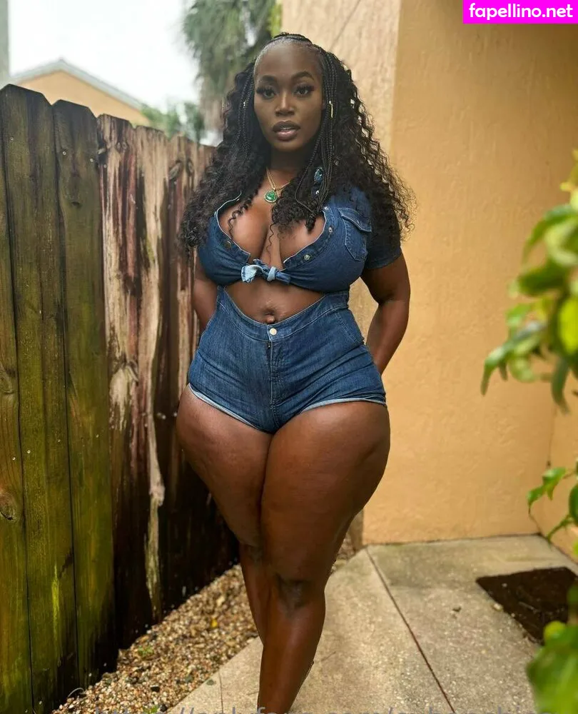 queenn_xv, queenncubanxxx Nude Leaked OnlyFans Photo #HTr9j3xIjS