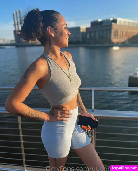 Queennnkay19 OnlyFans Thumbnail #AHSyyg2xXg