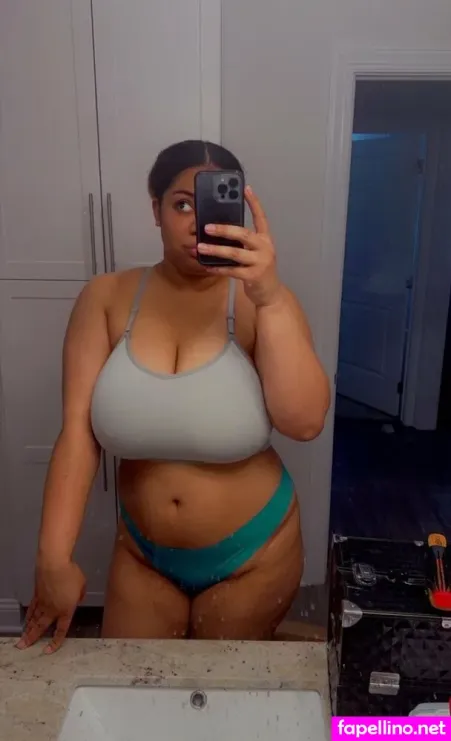 Queennovahoneyfree Main Profile Photo