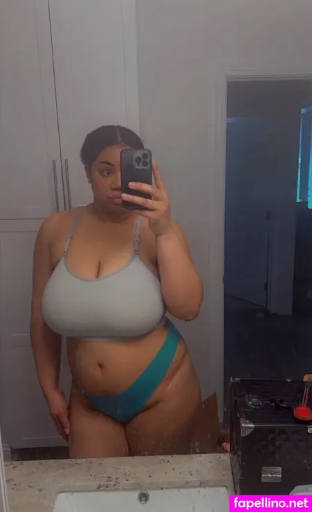 Queennovahoneyfree OnlyFans Thumbnail #Y1GrPa1k8F