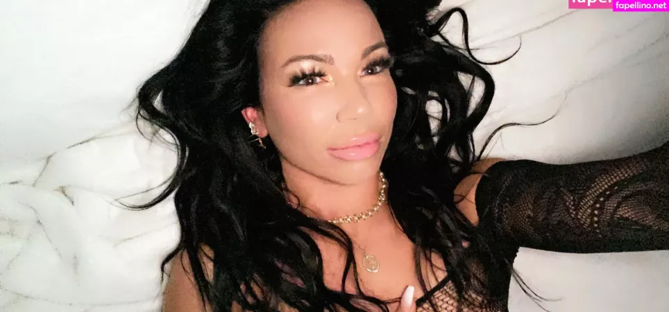 Queenofthedollhouse OnlyFans Thumbnail #8kd2QMcY8x