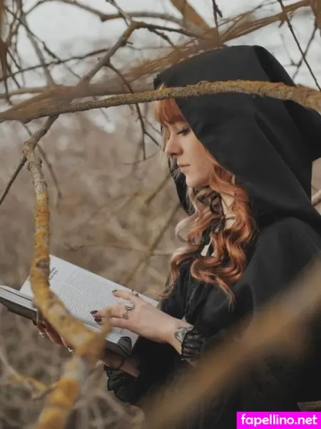 Queenofuntenrum OnlyFans Thumbnail #LwbiegCcT2