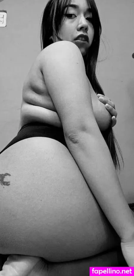 Queenpearl02 OnlyFans Thumbnail #rSebPxK1MB