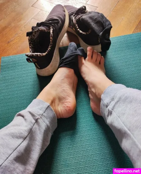 Queenpixiefeet OnlyFans Thumbnail #iqERGSOLlm