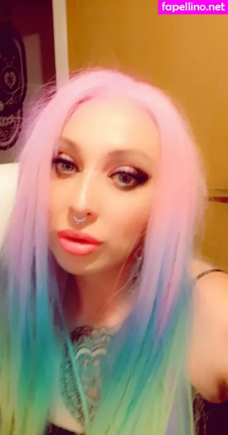 Queenrainifree OnlyFans Thumbnail #mHdekRjwWs