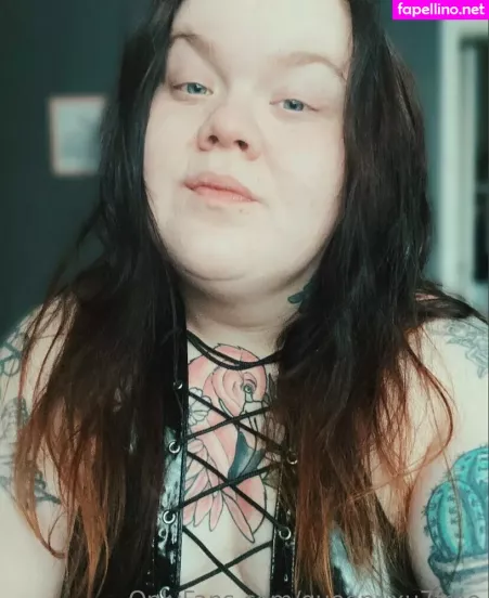 Queenrixu7free OnlyFans Thumbnail #EWOwwgAGt7