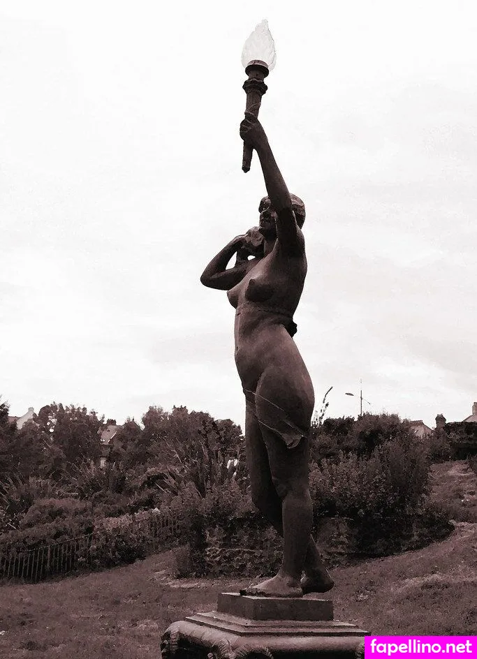 QueenVI Nude Leaked OnlyFans Photo #4gTjg5jw9T