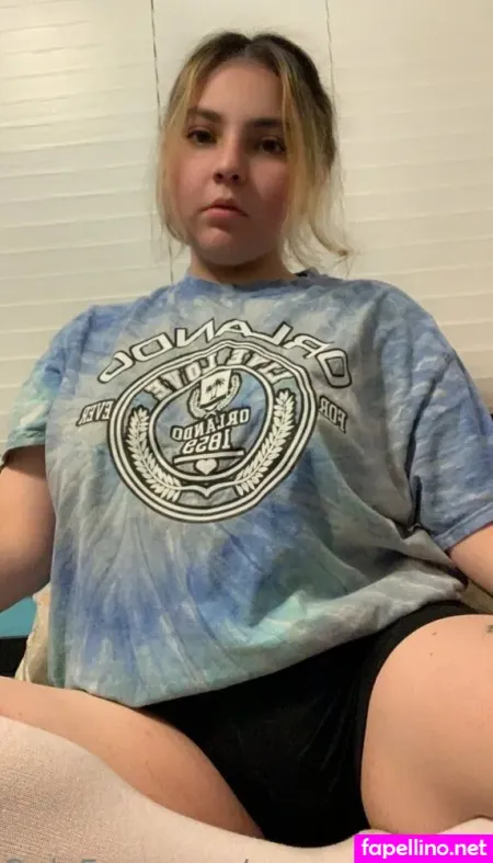 Queenweeb00 OnlyFans Thumbnail #AcWYsDJtJI