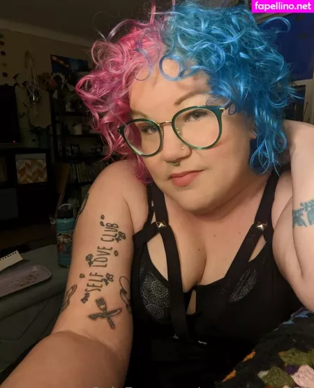 Queergreer420 OnlyFans Thumbnail #YdeCSMFaIS