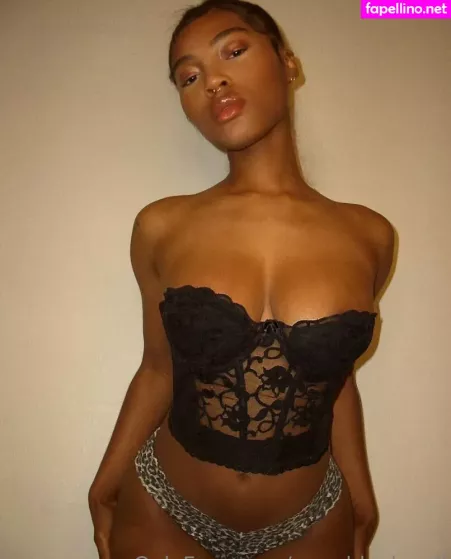 Quen Blackwell OnlyFans Thumbnail #SYF6eRzAvk