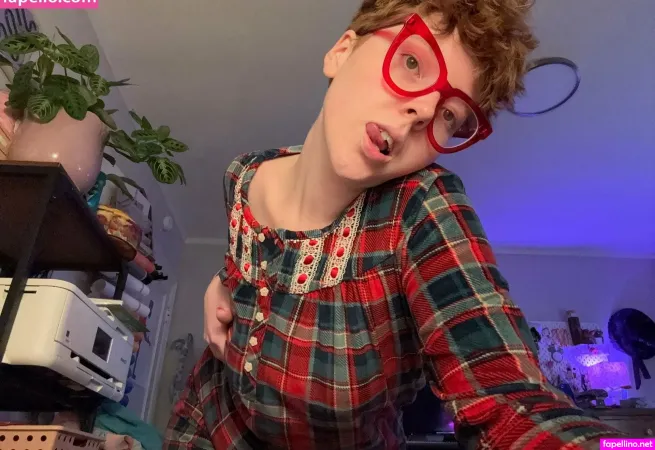 Quickballs OnlyFans Thumbnail #9tvGArXRt3